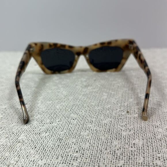 I-SEA Sofia Tortoise Polarized Cat Eye Sunglasses - Picture 4 of 10